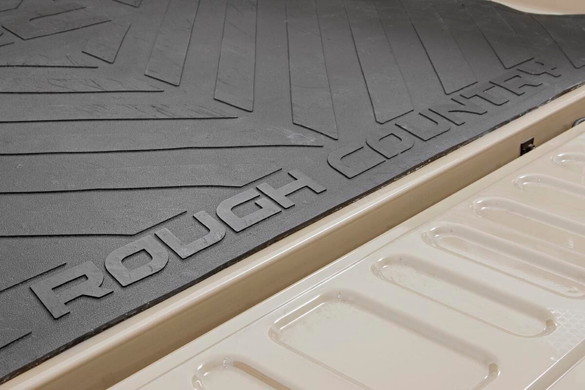 Bed Mat | 8' Bed | RC Logo | Chevy/GMC Sierra/Silverado 1500 (19-25)